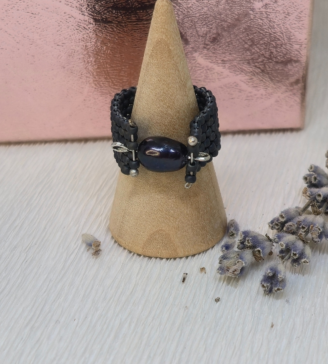 Inel handmade Noir Perlé - bijuterii - inele - inele rotunde - Artynos.ro Inel handmade Noir Perlé - bijuterii - inele - inele rotunde - Artynos.ro