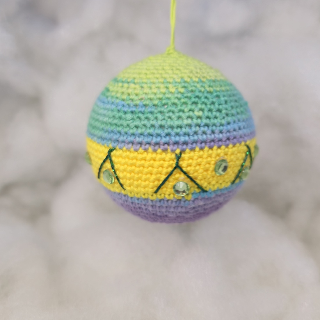 Amma Design Glob croșetat manual pe bază din polistiren, 9x9 cm - crăciun - decorațiuni de crăciun de casă - globuri de crăciun - Artynos.ro