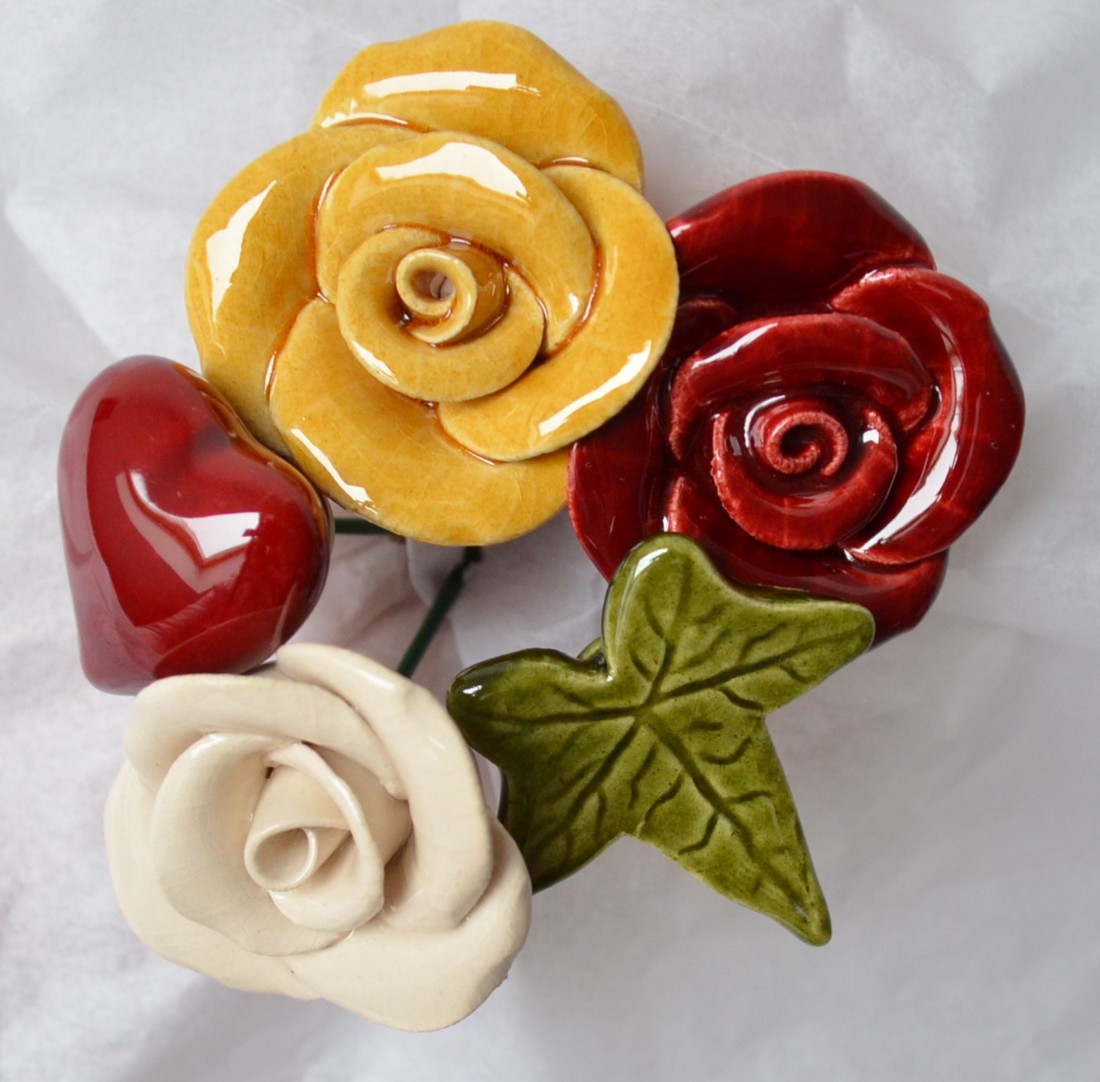 Buchet ceramic, trandafiri - casă & stil de viață - decorațiuni de casă - accesorii florale - buchete de flori - Artynos.ro