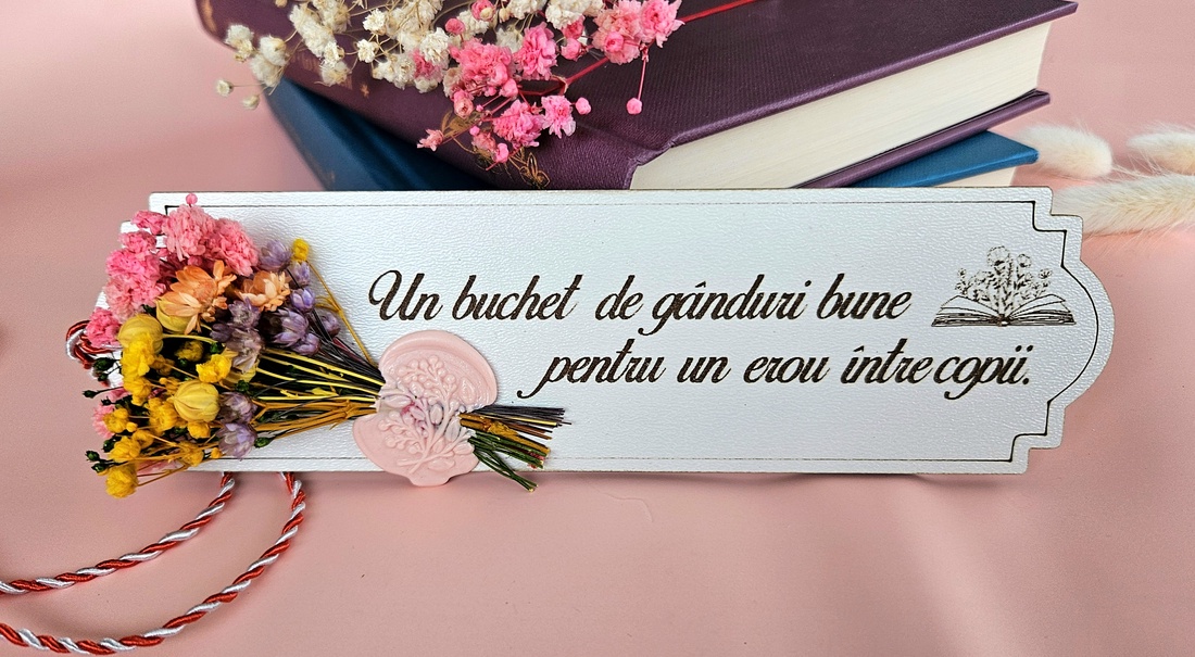 Mărțișor Semn de carte cu flori criogenate și sigiliu - bijuterii - mărțișor - Artynos.ro