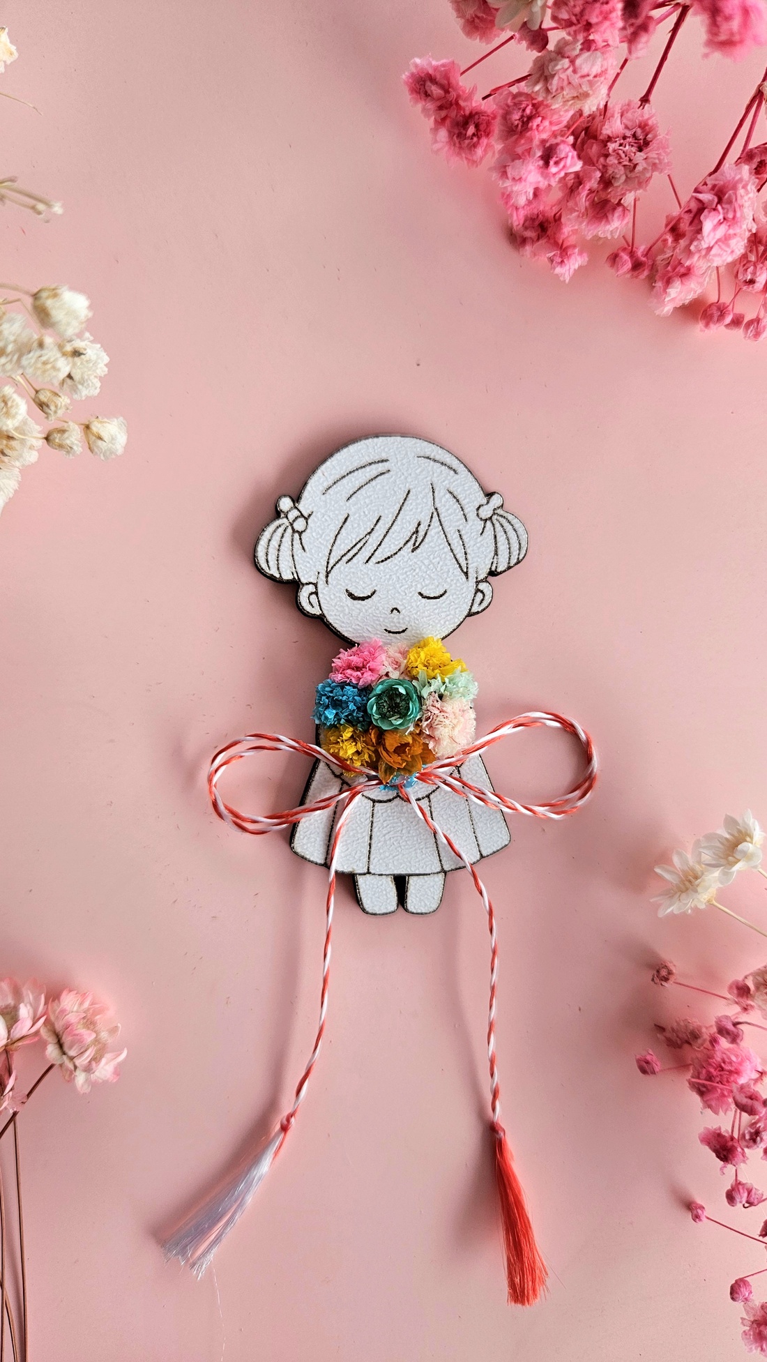 Broșă mărțișor Băiețel/Fetiță cu flori - bijuterii - mărțișor - Artynos.ro