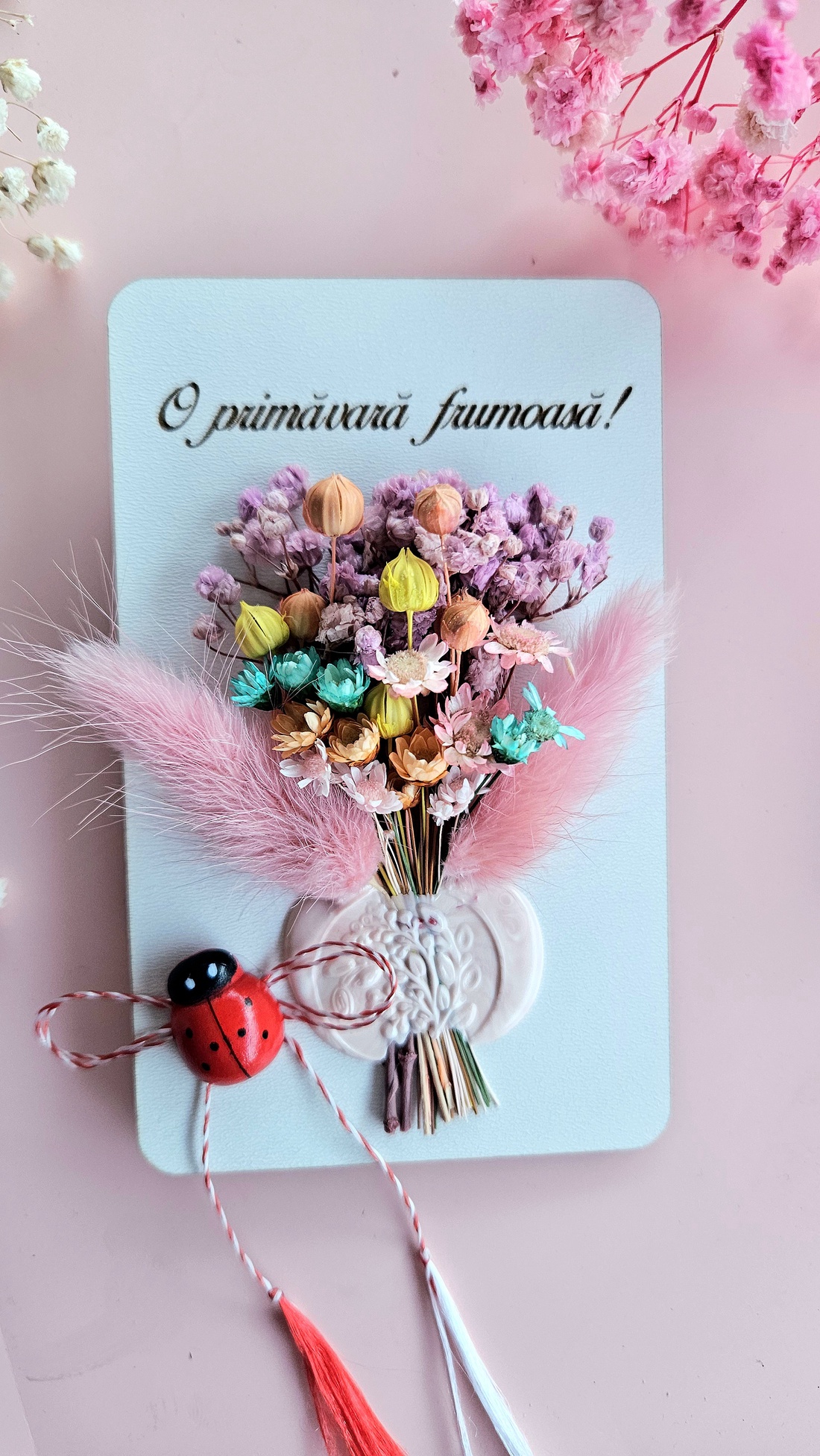 Mărțișor Plăcuță cu flori și sigiliu  - bijuterii - mărțișor - Artynos.ro