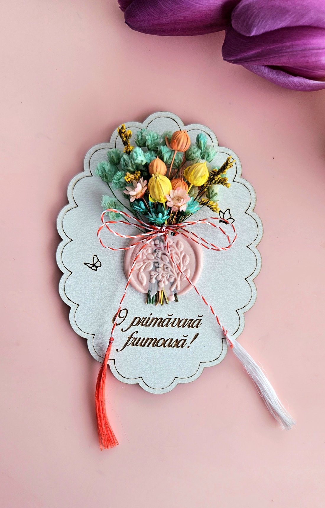 Mărțișor cu flori și sigiliu  - bijuterii - mărțișor - Artynos.ro