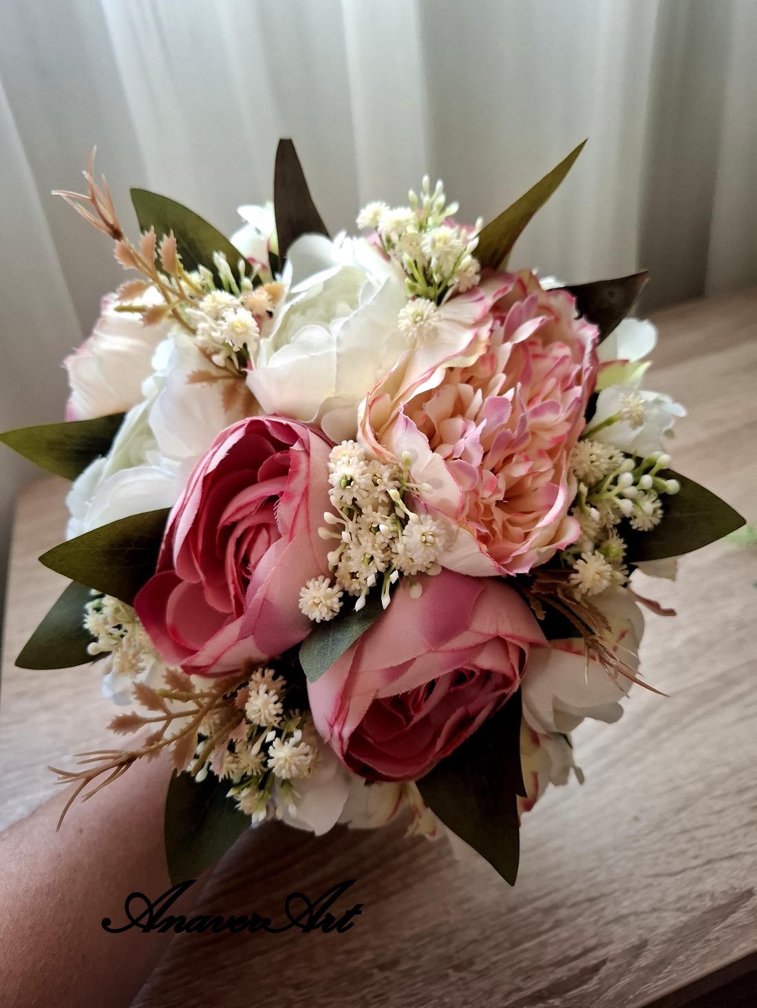 Buchet de mireasa cu cocarda mire - accesorii nuntă - buchet mireasă - Artynos.ro Buchet de mireasa cu cocarda mire - accesorii nuntă - buchet mireasă - Artynos.ro