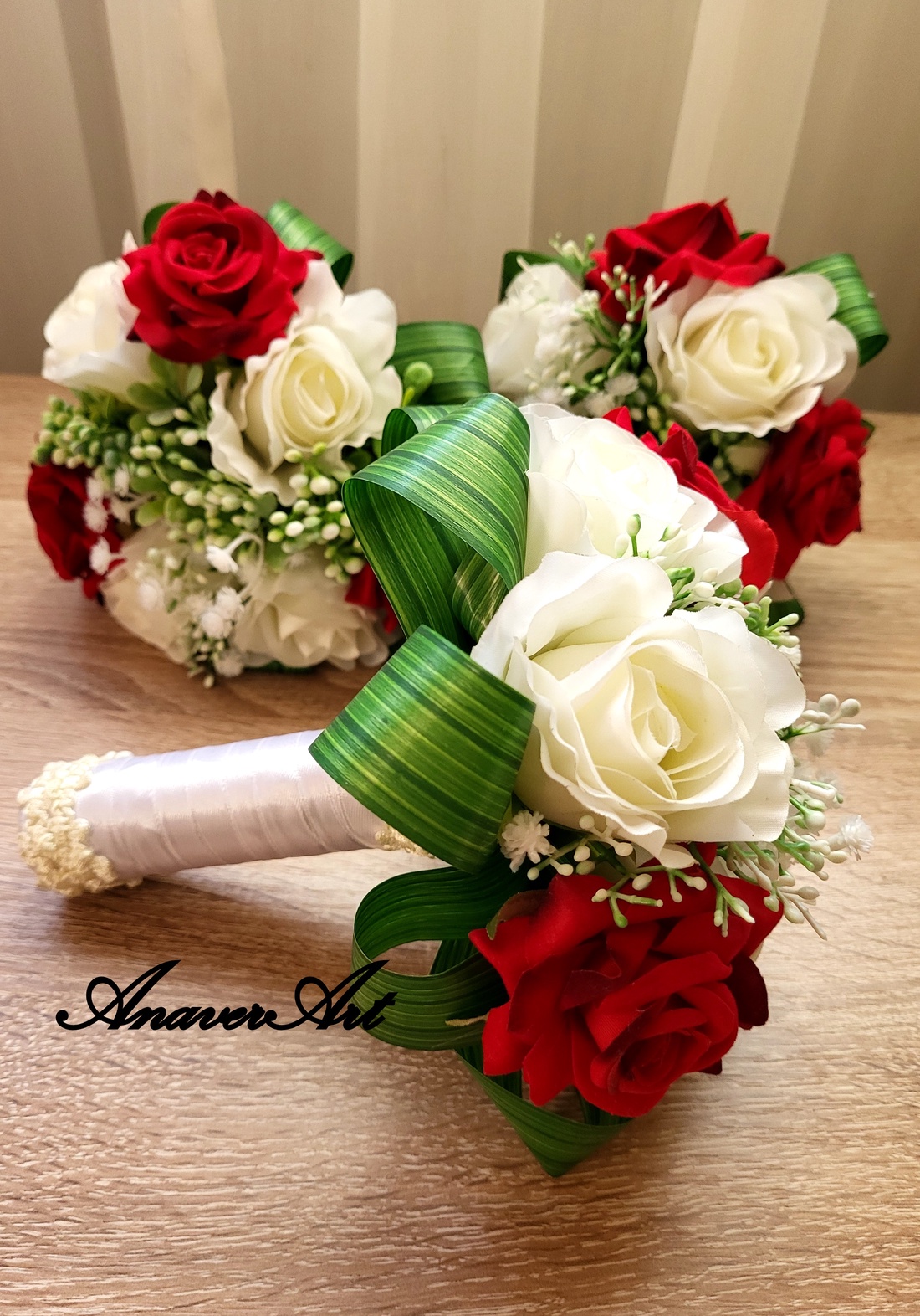 Buchet pentru domnisoare de onoare - accesorii nuntă - buchet mireasă - Artynos.ro Buchet pentru domnisoare de onoare - accesorii nuntă - buchet mireasă - Artynos.ro