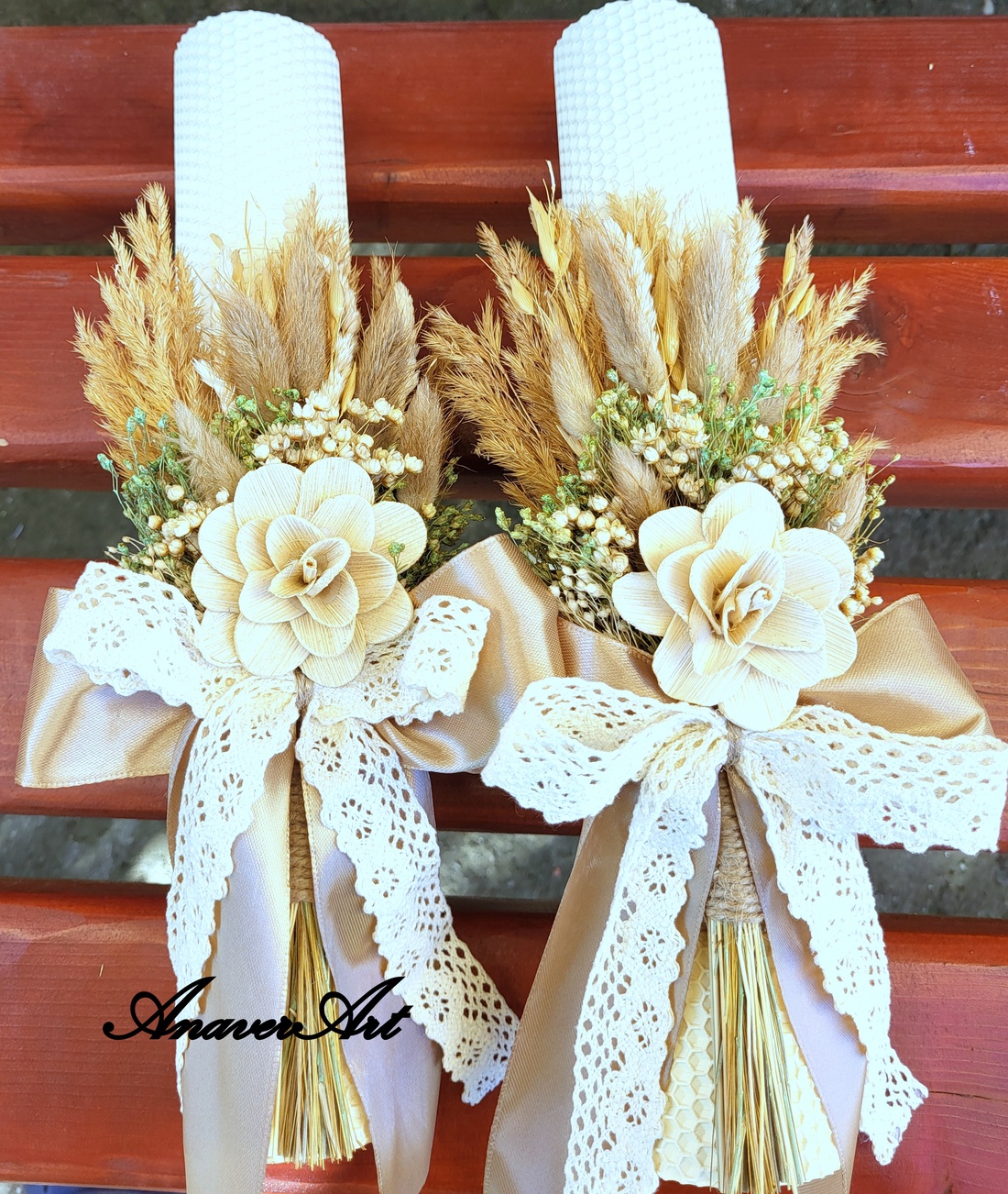 Lumanari fagure pentru nunta cu flori uscate si criogenate - accesorii nuntă - materiale decor pentru nuntă - lumânări de nuntă și suport lumânări - Artynos.ro Lumanari fagure pentru nunta cu flori uscate si criogenate - accesorii nuntă - materiale decor pentru nuntă - lumânări de nuntă și suport lumânări - Artynos.ro