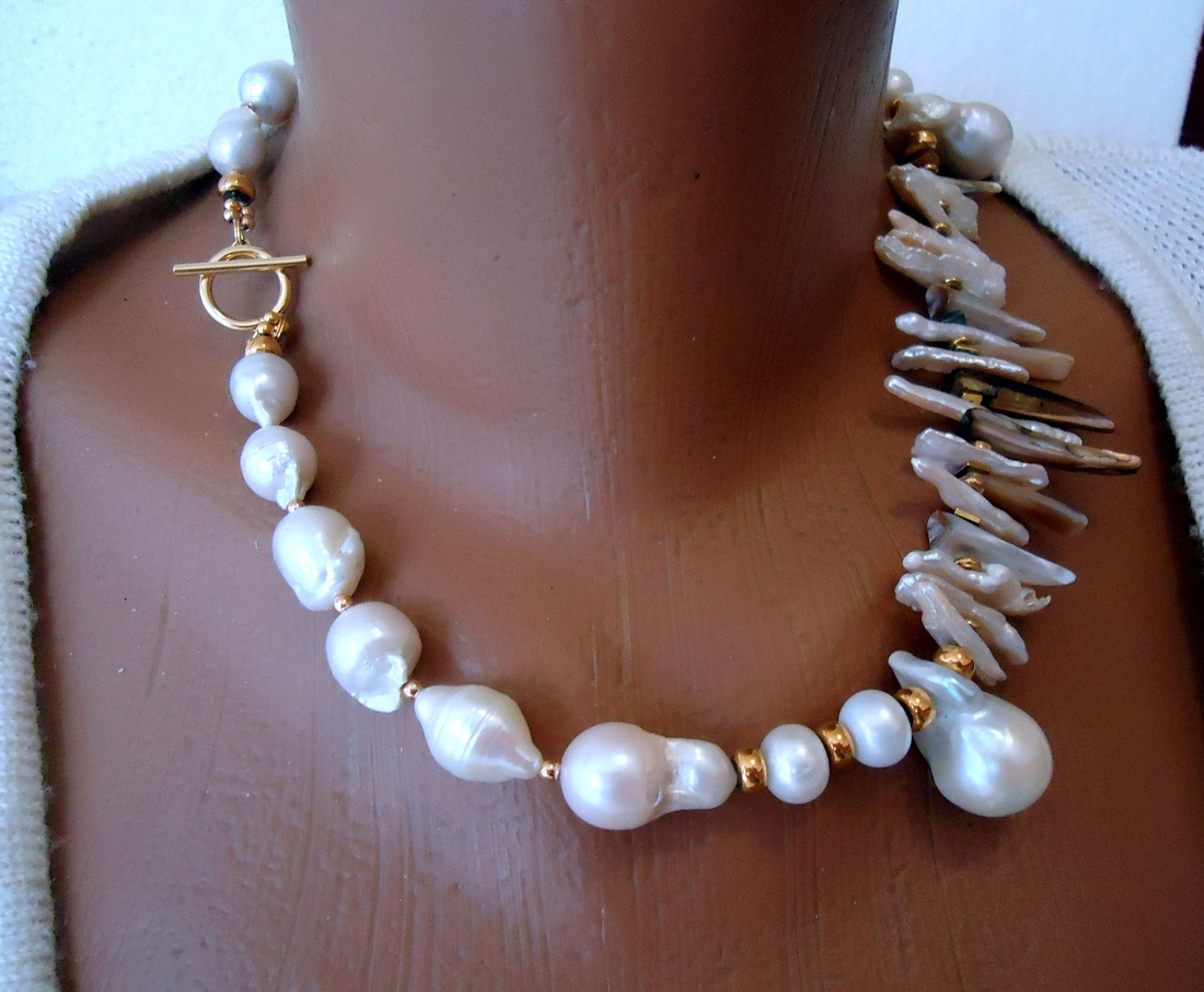 Unforgotten / Ramas in amintire - colier cu perle baroc mari si f mari, imbinate organic cu perle biwa si accesorii auri - bijuterii - coliere - coliere din perle - Artynos.ro