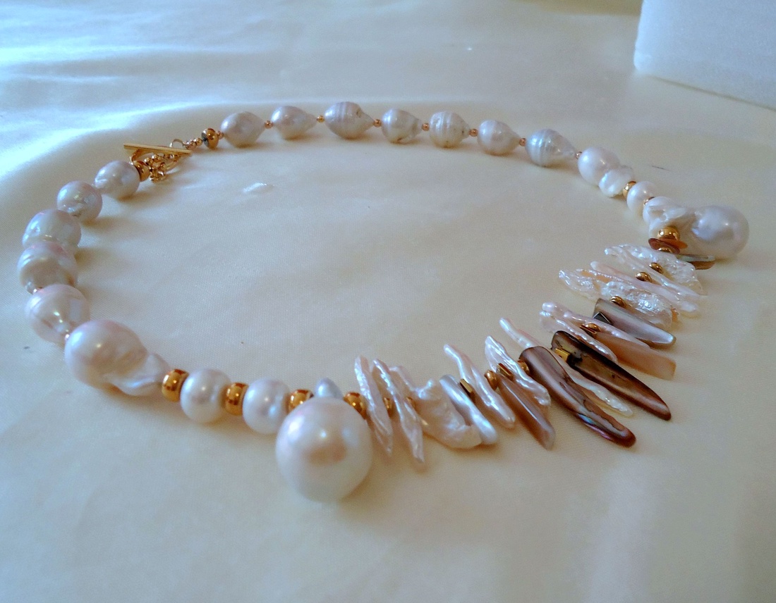 Unforgotten / Ramas in amintire - colier cu perle baroc mari si f mari, imbinate organic cu perle biwa si accesorii auri - bijuterii - coliere - coliere din perle - Artynos.ro
