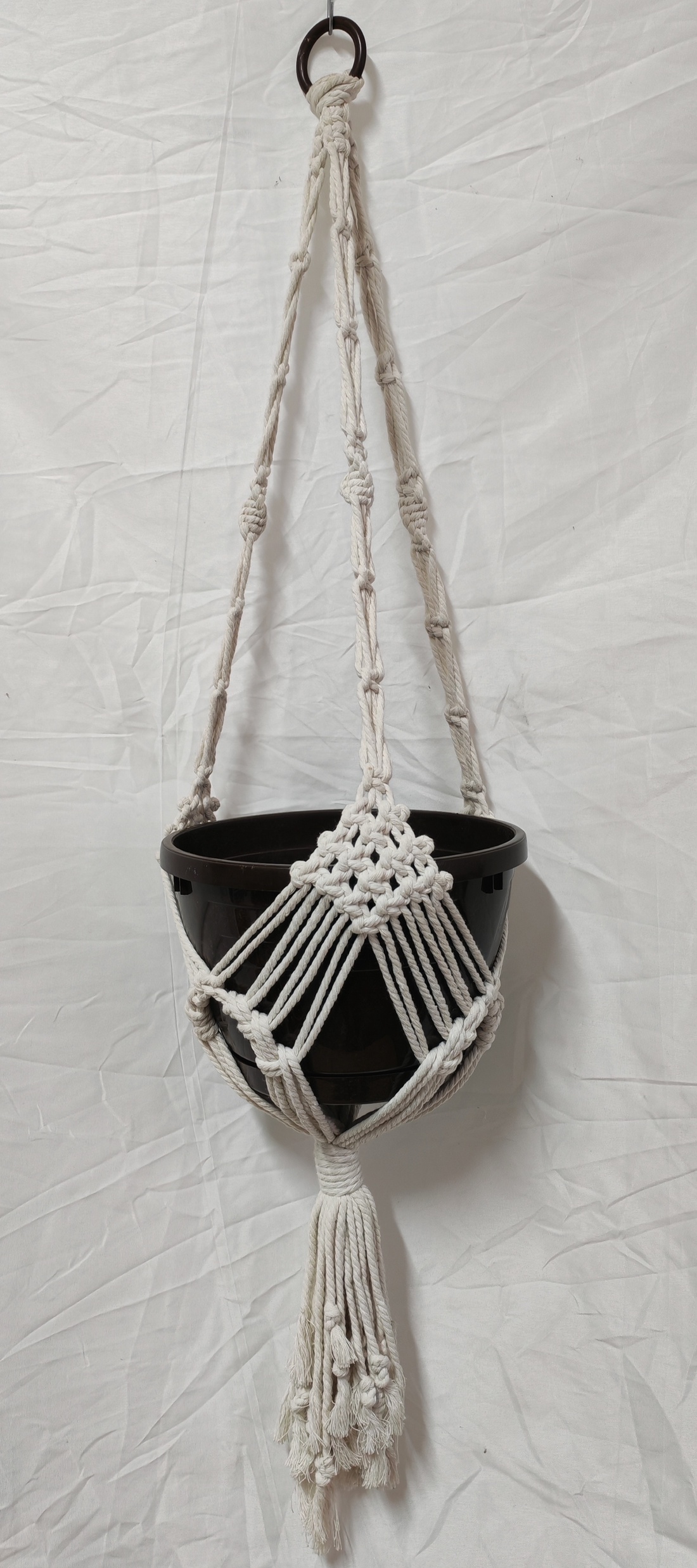 Suport ghiveci macrame handmade din bumbac 3 mm-agățător plante stil boho - casă & stil de viață - decorațiuni de casă - accesorii florale - ghiveci de plante - Artynos.ro