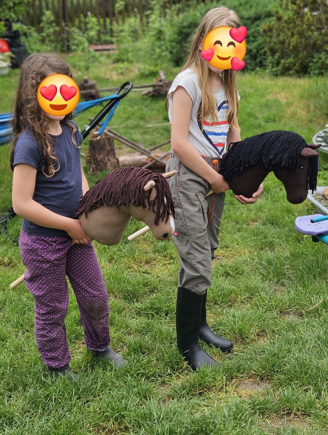 Bendegúz, calul trestiei, Hobby horse - jucării și echipamente pentru copii - jocuri de rol - Artynos.ro Bendegúz, calul trestiei, Hobby horse - jucării și echipamente pentru copii - jocuri de rol - Artynos.ro