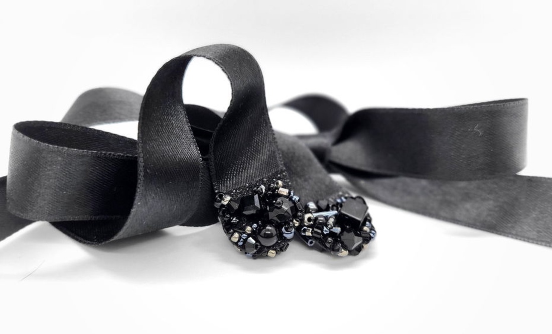 Brau handmade cu pietre negre, gri - accesorii nuntă - bijuterii mireasă - inele de logodnă, verighete - Artynos.ro Brau handmade cu pietre negre, gri - accesorii nuntă - bijuterii mireasă - inele de logodnă, verighete - Artynos.ro
