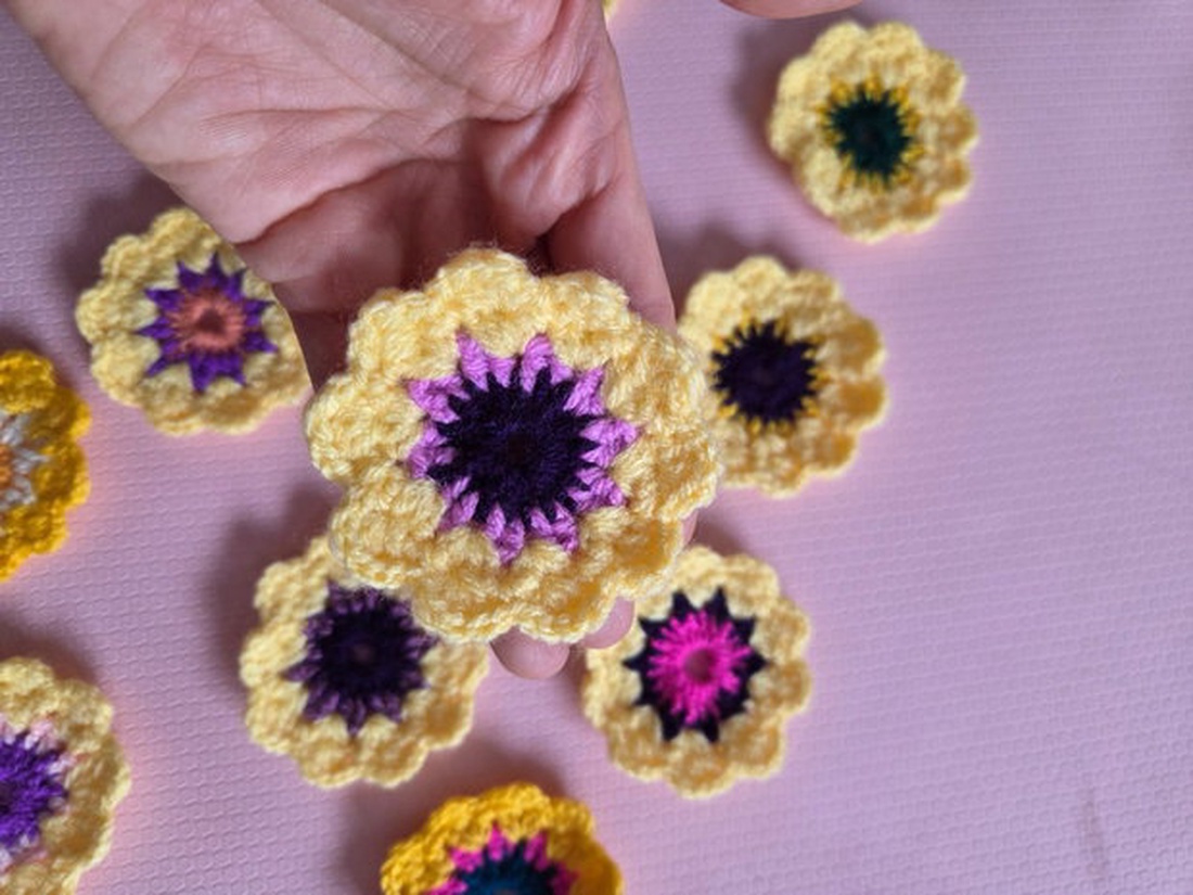 10x flori crosetate galben - casă & stil de viață - decorațiuni de casă - accesorii florale - flori la fir - Artynos.ro