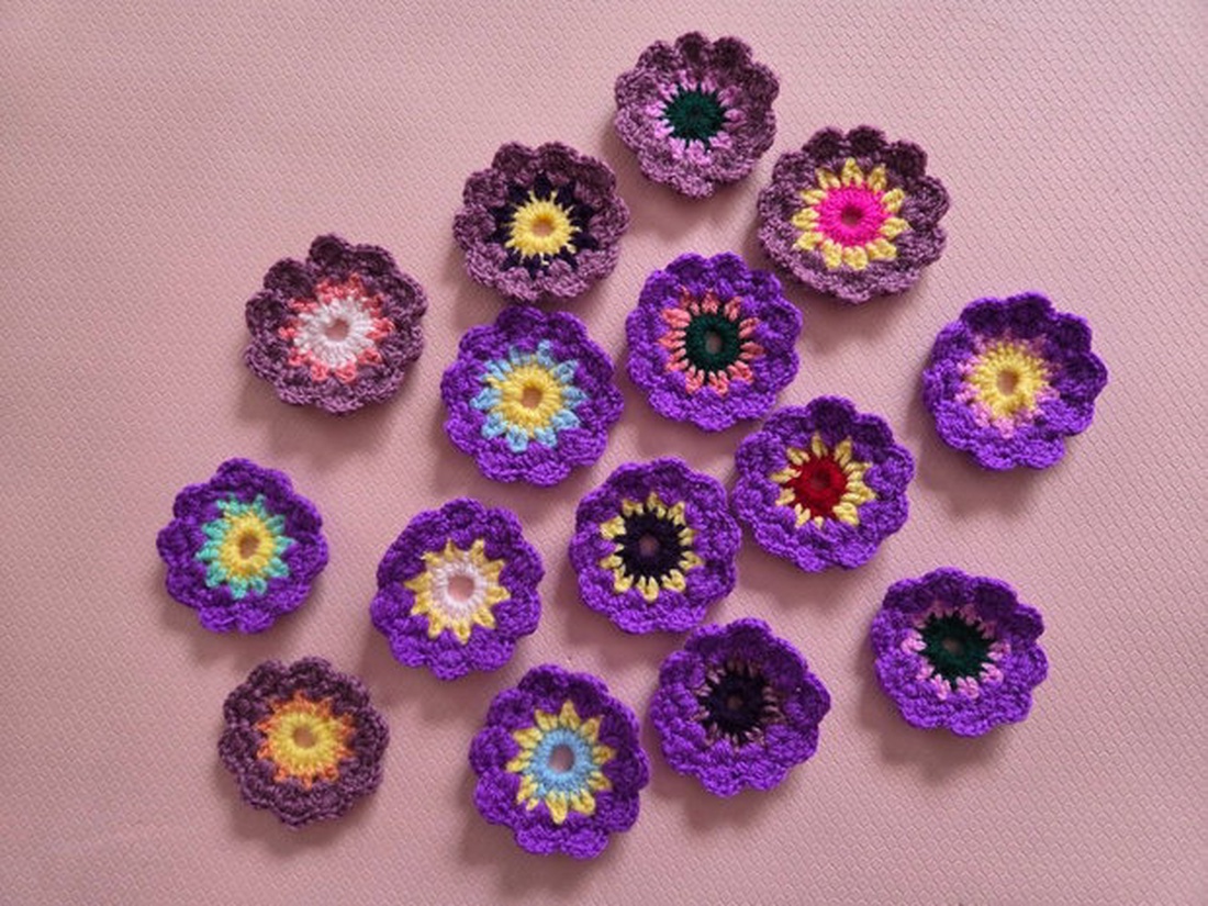 10x flori crosetate mov, lila - casă & stil de viață - decorațiuni de casă - accesorii florale - flori la fir - Artynos.ro