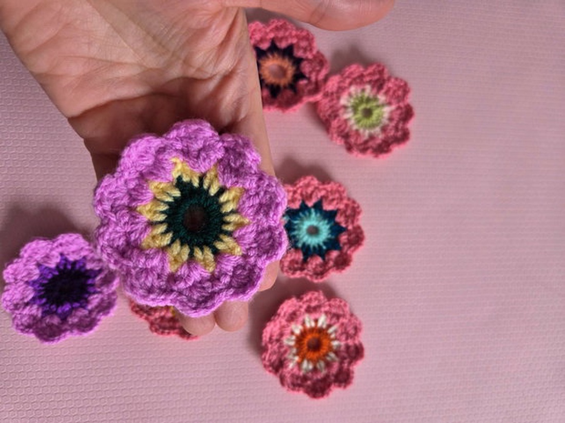 10x flori crosetate mov, lila - casă & stil de viață - decorațiuni de casă - accesorii florale - flori la fir - Artynos.ro