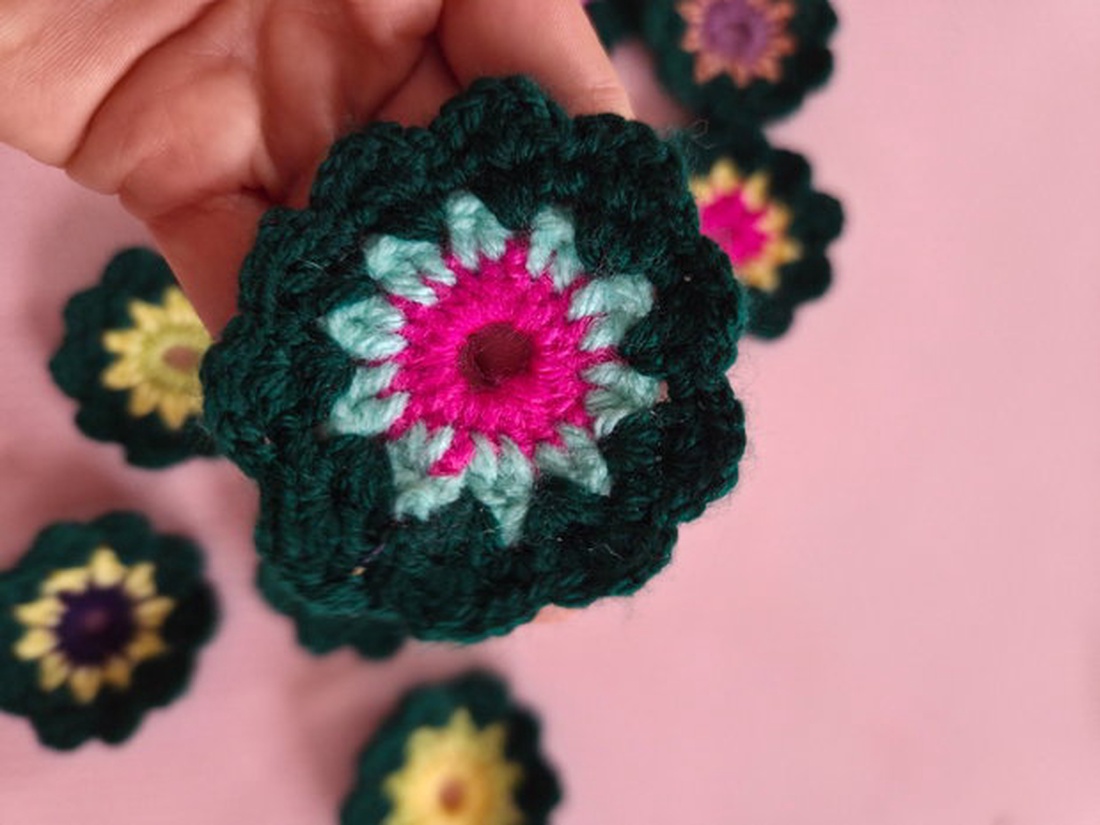 10x flori crosetate verde padure - casă & stil de viață - decorațiuni de casă - accesorii florale - flori la fir - Artynos.ro