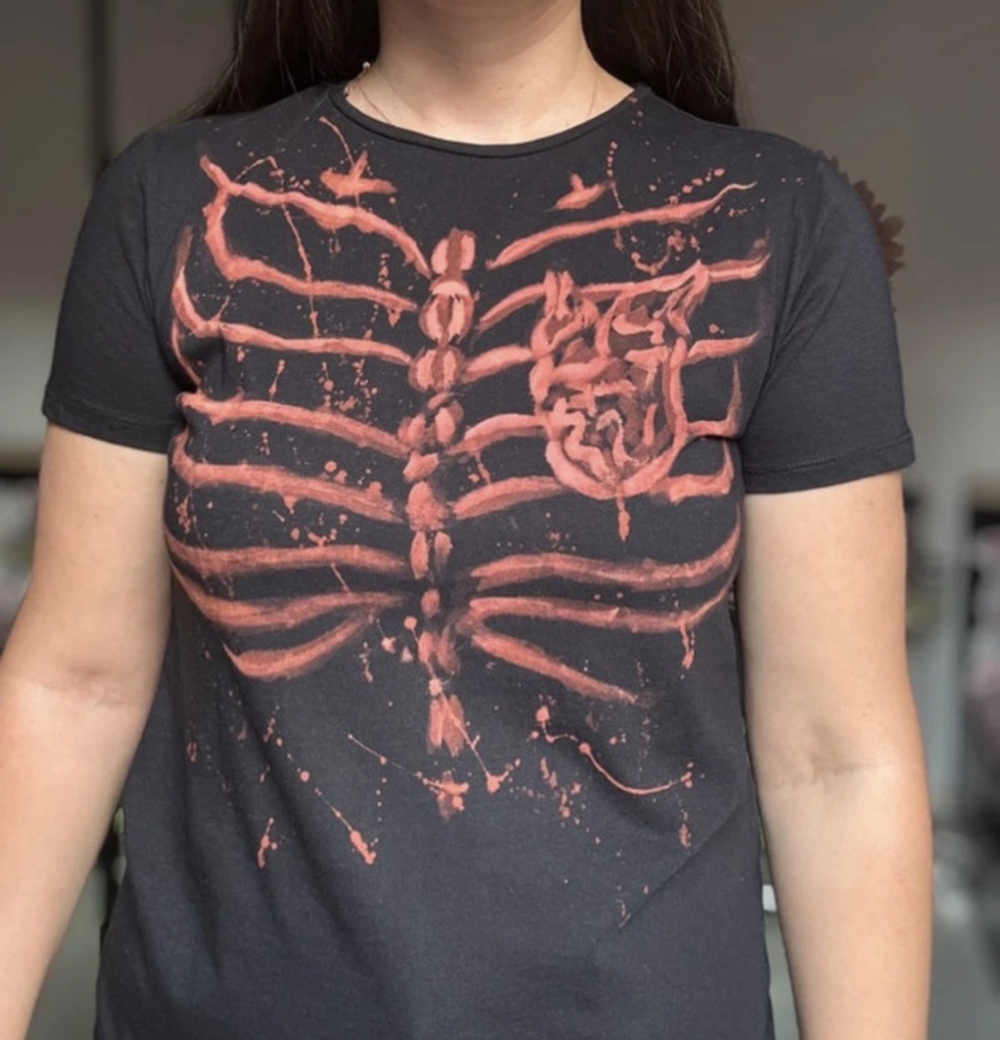 Tricou pictat cu clor  - îmbrăcăminte și modă - haine damă - tricou și top de damă - Artynos.ro