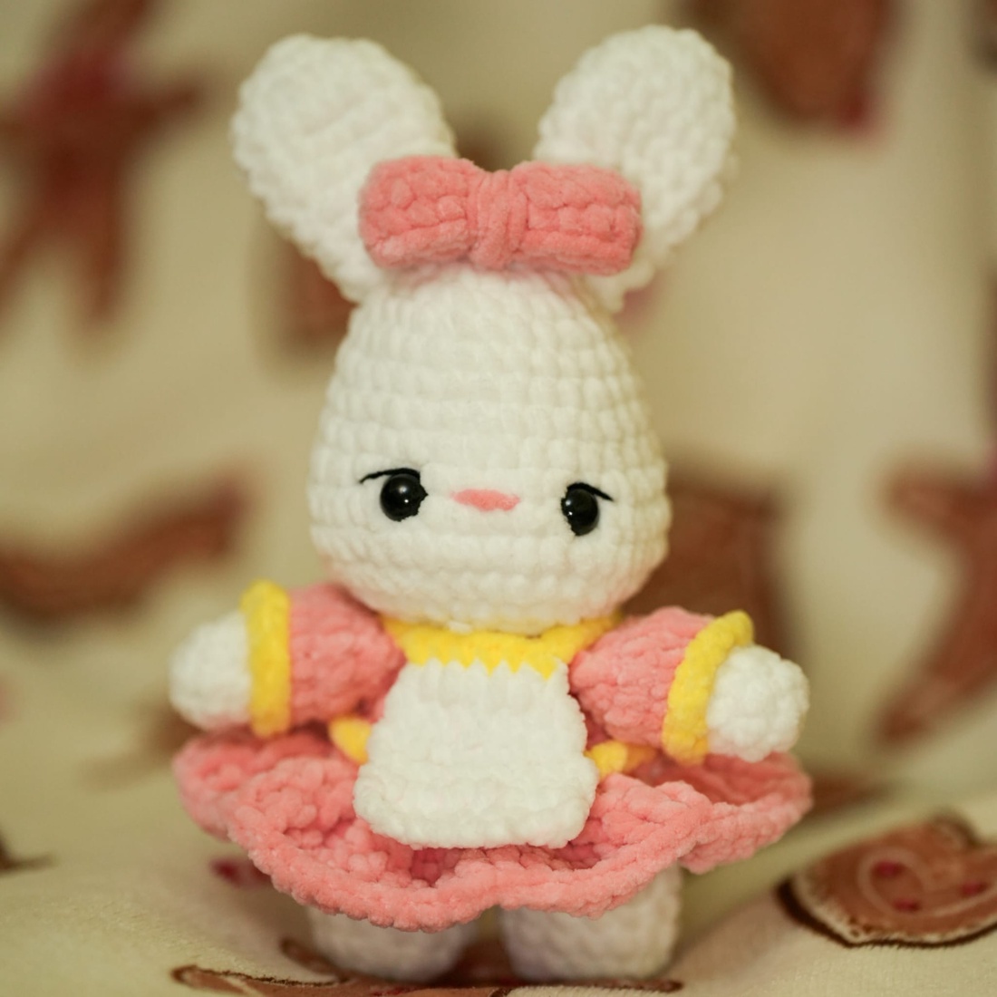 Iepuraș croșetat  - jucării și echipamente pentru copii - plușuri - iepure de pluș - Artynos.ro