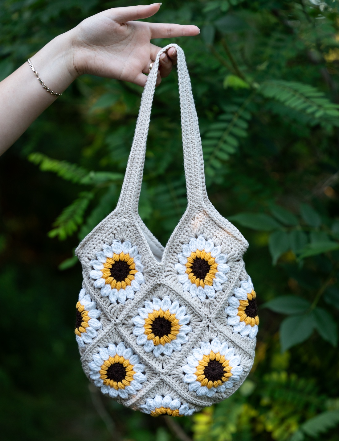 Geantă croșetată Sunflower - genți și portofele - genți de mână și umăr - geantă casual - Artynos.ro
