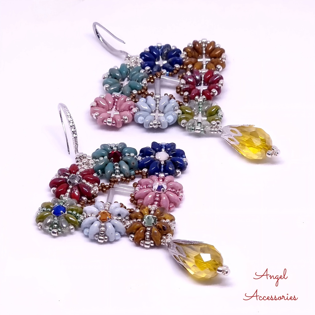 Cercei CRYSTAL FLOWERS - bijuterii - cercei - cercei și ornamente pentru urechi - Artynos.ro Cercei CRYSTAL FLOWERS - bijuterii - cercei - cercei și ornamente pentru urechi - Artynos.ro