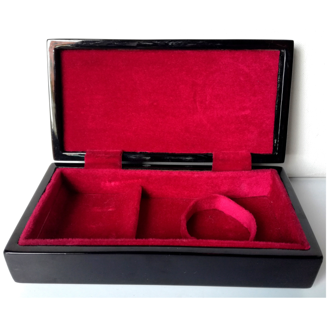 Cutie de comori vintage coreeană cu incrustații de scoici - bijuterii - suporturi și cutii de bijuterii - cutii de bijuterii - Artynos.ro