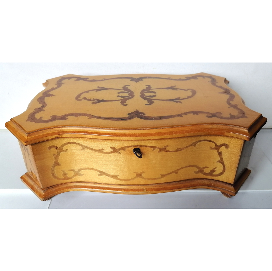 Cutie de comori cu incrustații în stil baroc - bijuterii - suporturi și cutii de bijuterii - cutii de bijuterii - Artynos.ro