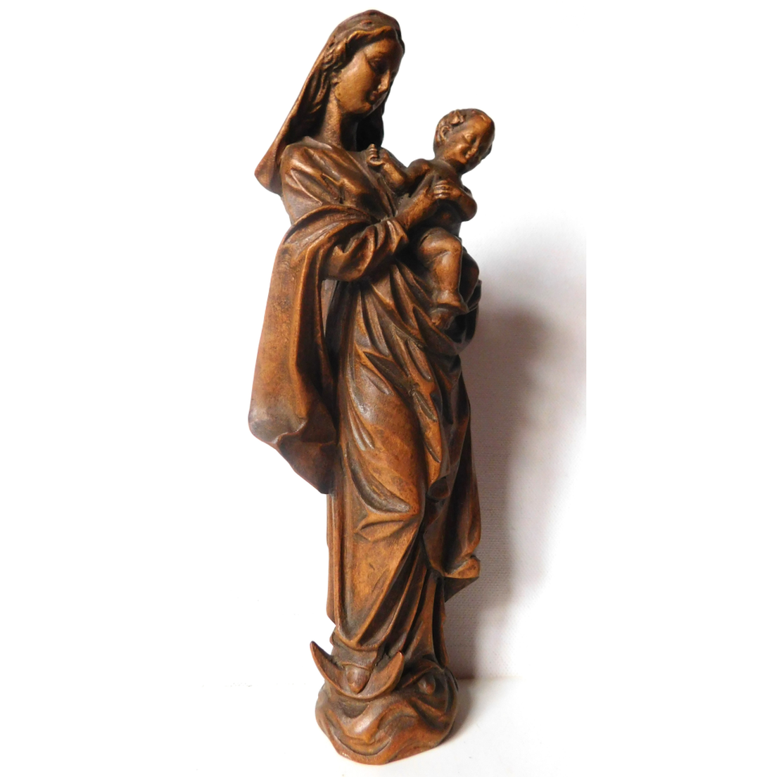 Madonna cu Semiluna, statuie sculptată din lemn - arte vizuale și accesorii  - sculptură - statuie lemn - Artynos.ro