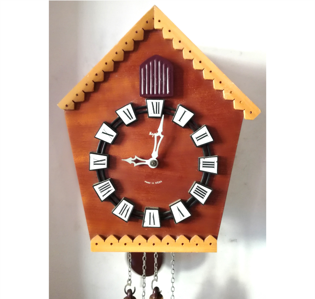 Ceas cu cuc vintage frumos, din lemn - casă & stil de viață - decorațiuni de casă - decorațiuni de pereți - ceasuri de perete - Artynos.ro