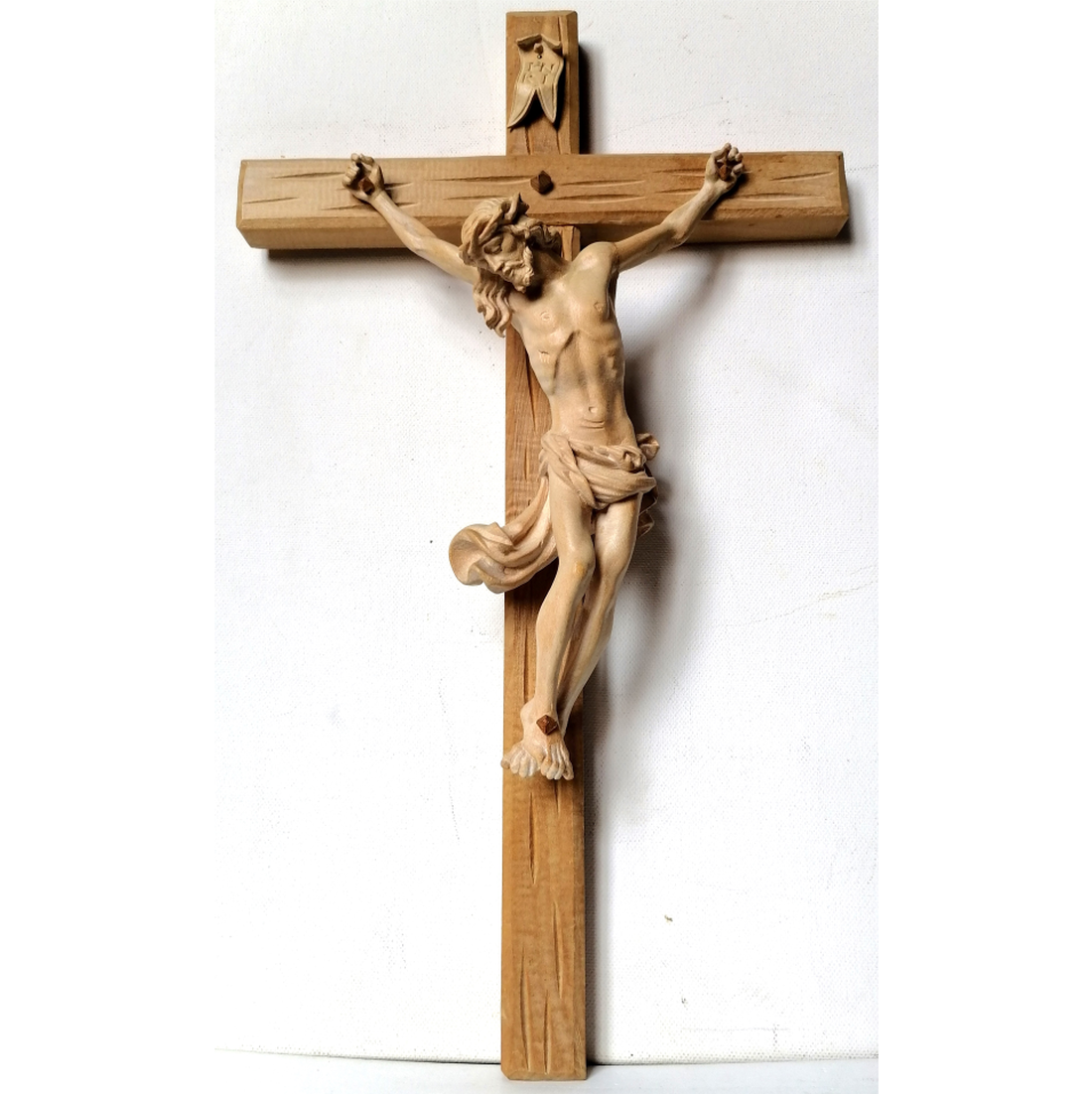 Crucifix mare sculptat manual al lui Isus - casă & stil de viață - accesorii religioase - cruce - Artynos.ro