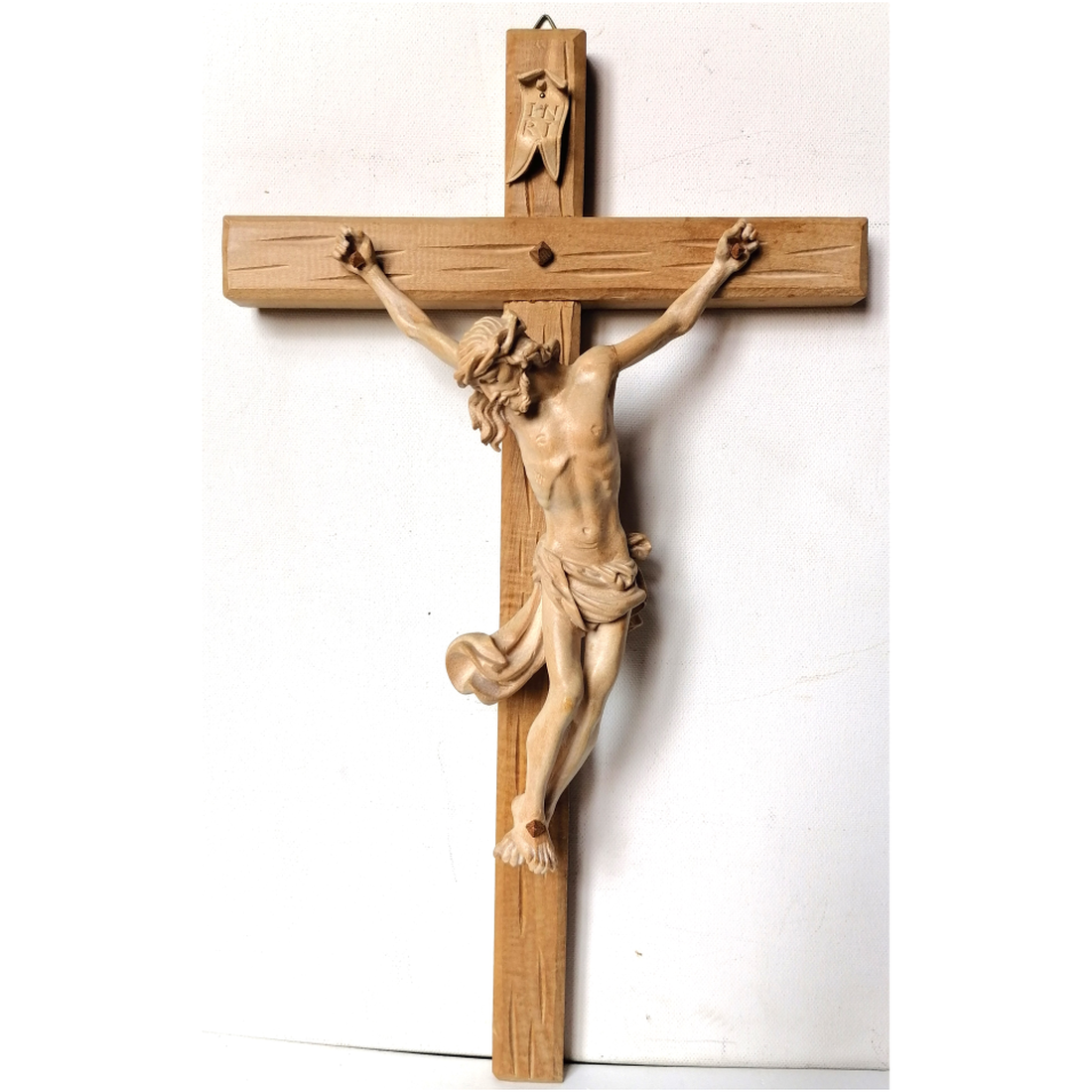 Crucifix mare sculptat manual al lui Isus - casă & stil de viață - accesorii religioase - cruce - Artynos.ro