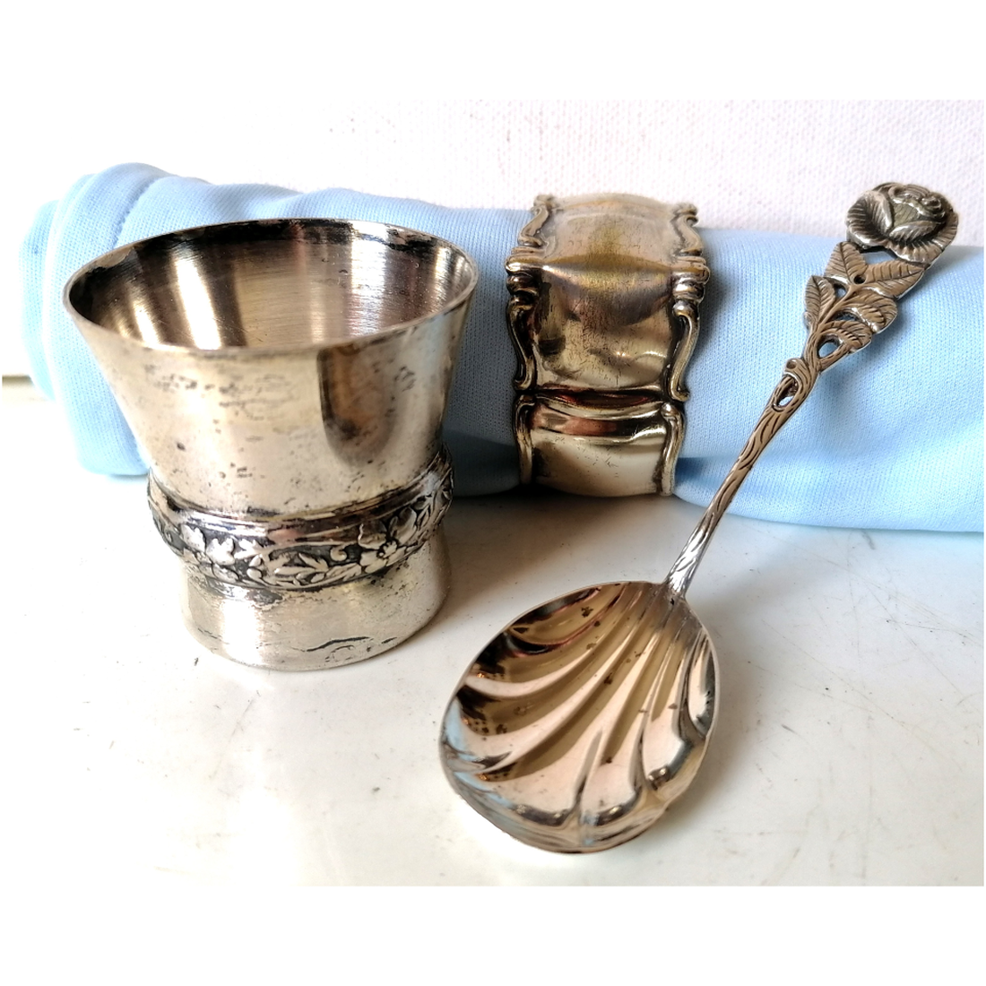 Set de botez vintage din argint și placat cu argint, model de trandafir Hildesheimer - îmbrăcăminte și modă - haine bebeluși și copii - rochii botez - Artynos.ro