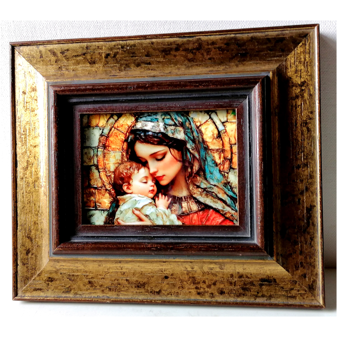 Frumoasa Maria cu pruncul Iisus pe fundal de porțelan - casă & stil de viață - accesorii religioase - icoane cu sfinți - Artynos.ro