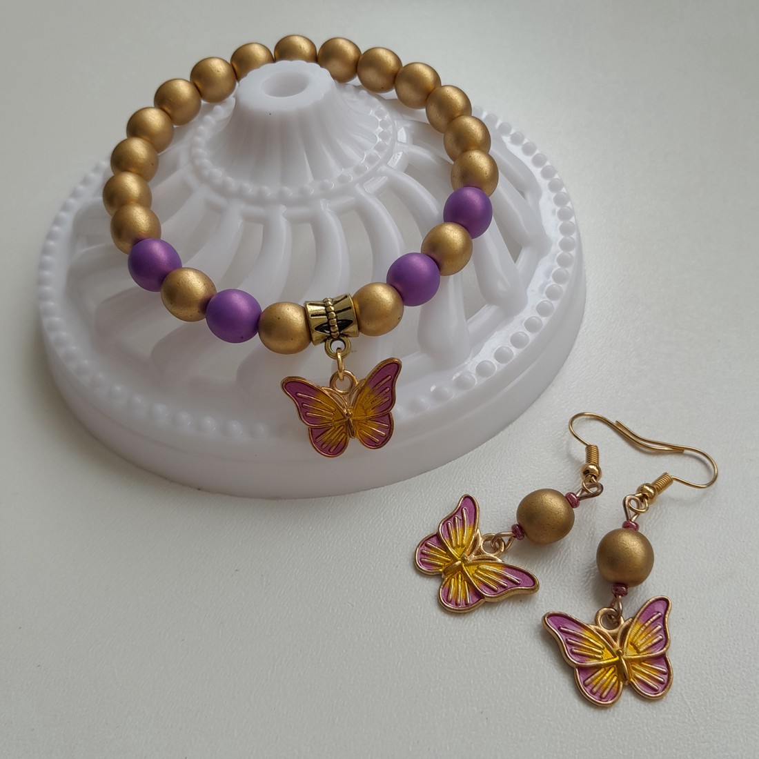 Set de bijuterii cu fluturi - brățară, cercei - - Artynos.ro Set de bijuterii cu fluturi - brățară, cercei - - Artynos.ro