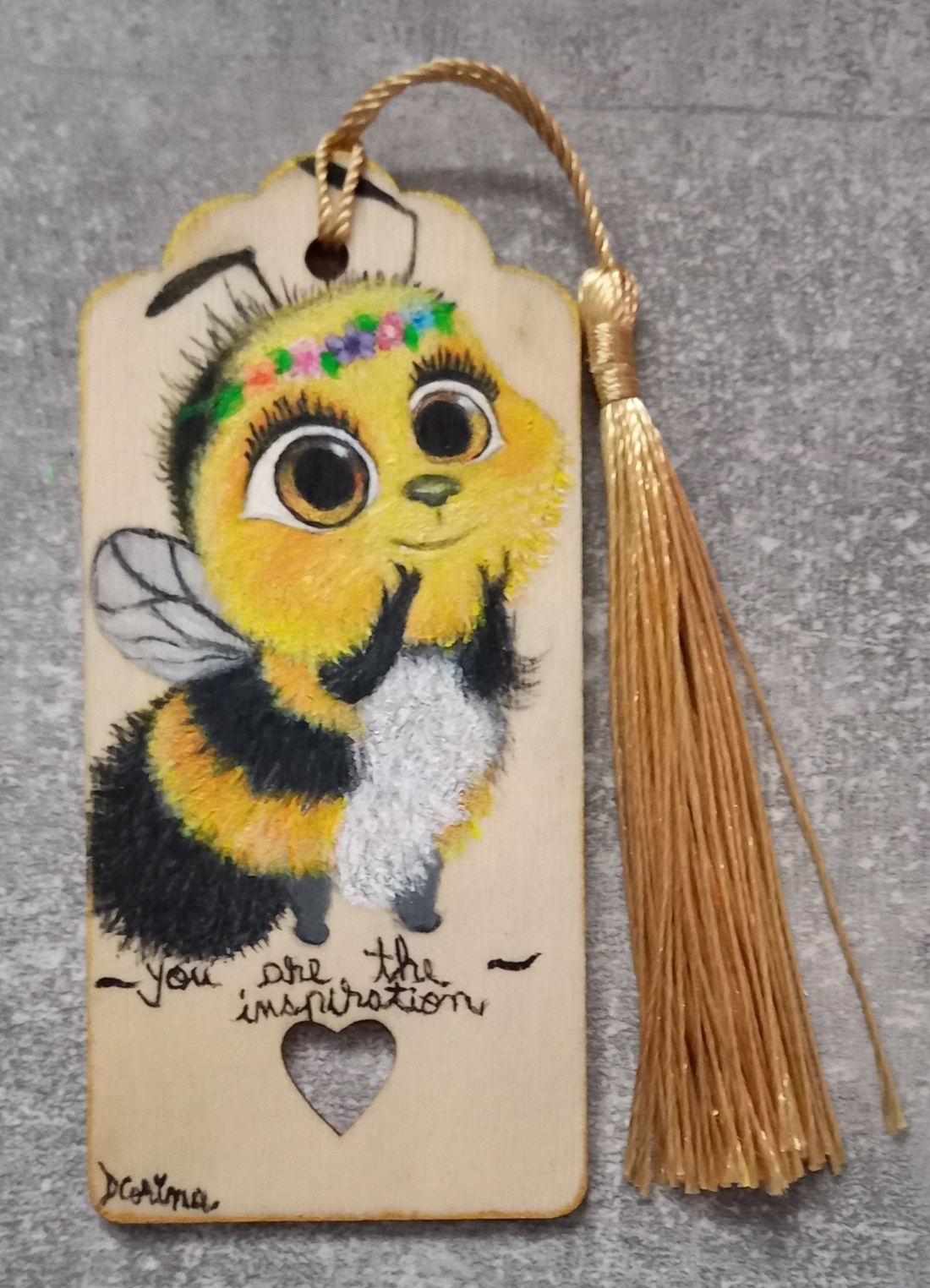 semn de carte din lemn Bee - arte vizuale și accesorii  - picturi - pictură acrilică - Artynos.ro