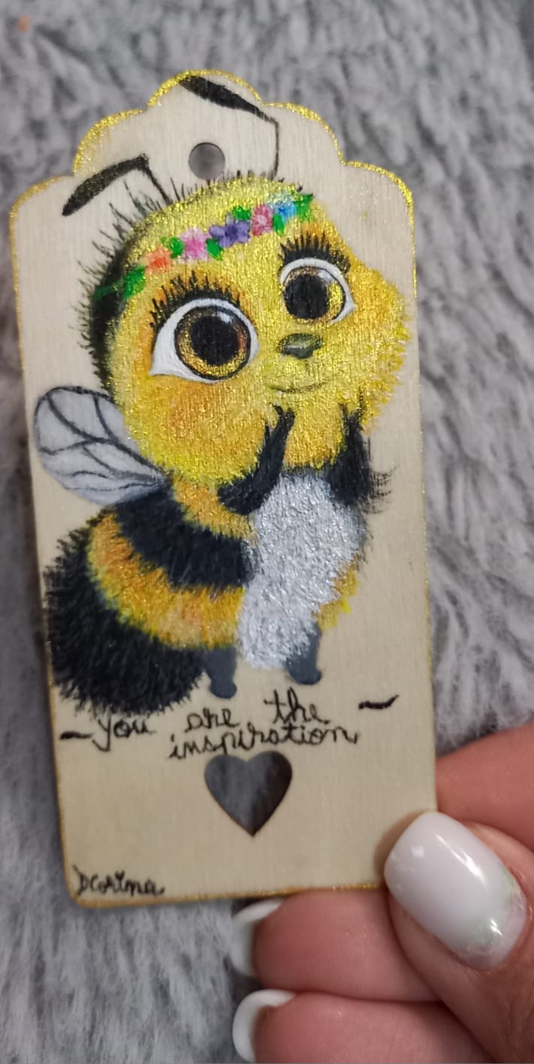 semn de carte din lemn Bee - arte vizuale și accesorii  - picturi - pictură acrilică - Artynos.ro