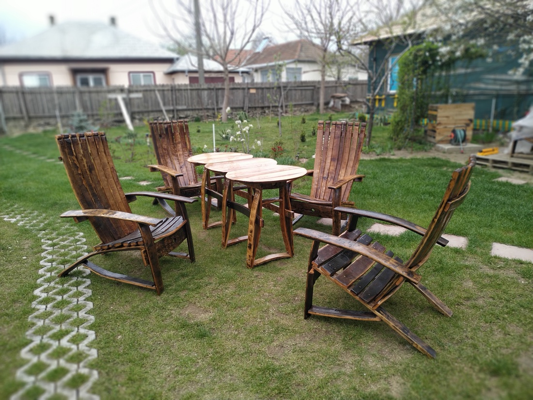 Set masă din trei funduri de butoi și patru fotolii de grădină - casă & stil de viață - accesorii pentru casă și grădină - mobilier și bănci de grădină  - Artynos.ro