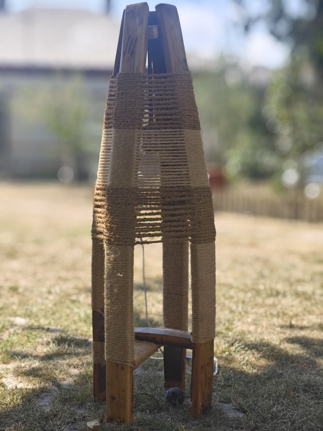Lampă de podea artizanală din lemn de butoi reciclat - casă & stil de viață - lămpi și corpuri de iluminat - lămpi de podea - Artynos.ro Lampă de podea artizanală din lemn de butoi reciclat - casă & stil de viață - lămpi și corpuri de iluminat - lămpi de podea - Artynos.ro