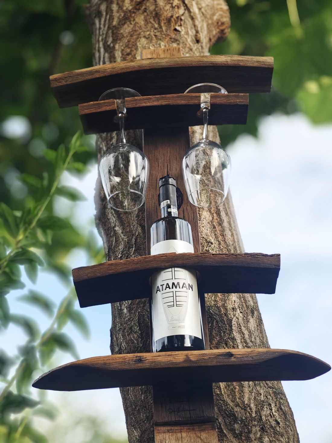 Suport pentru o sticlă cu vin și 2 pahare Eleganța Lemnului Reciclat - casă & stil de viață - accesorii pentru echipamente de bucătărie - accesorii de servire - suporturi pahare - Artynos.ro Suport pentru o sticlă cu vin și 2 pahare Eleganța Lemnului Reciclat - casă & stil de viață - accesorii pentru echipamente de bucătărie - accesorii de servire - suporturi pahare - Artynos.ro