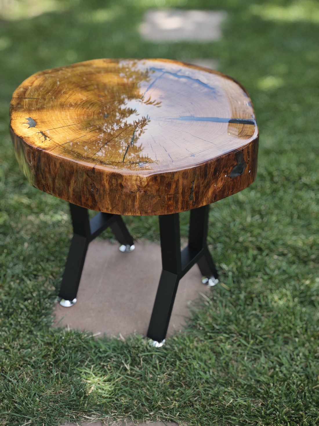 Măsuță artizanală din stejar și rășină  - casă & stil de viață - mobilier artizanal - mese - Artynos.ro