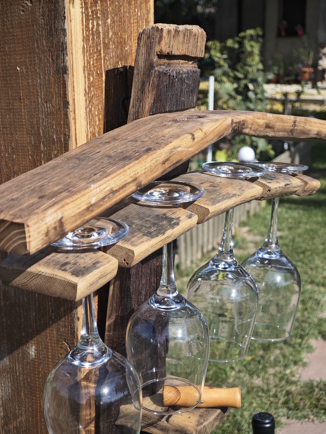 Suport pentru 4 sticle și 4 pahare - casă & stil de viață - mobilier artizanal - alt mobilier - Artynos.ro