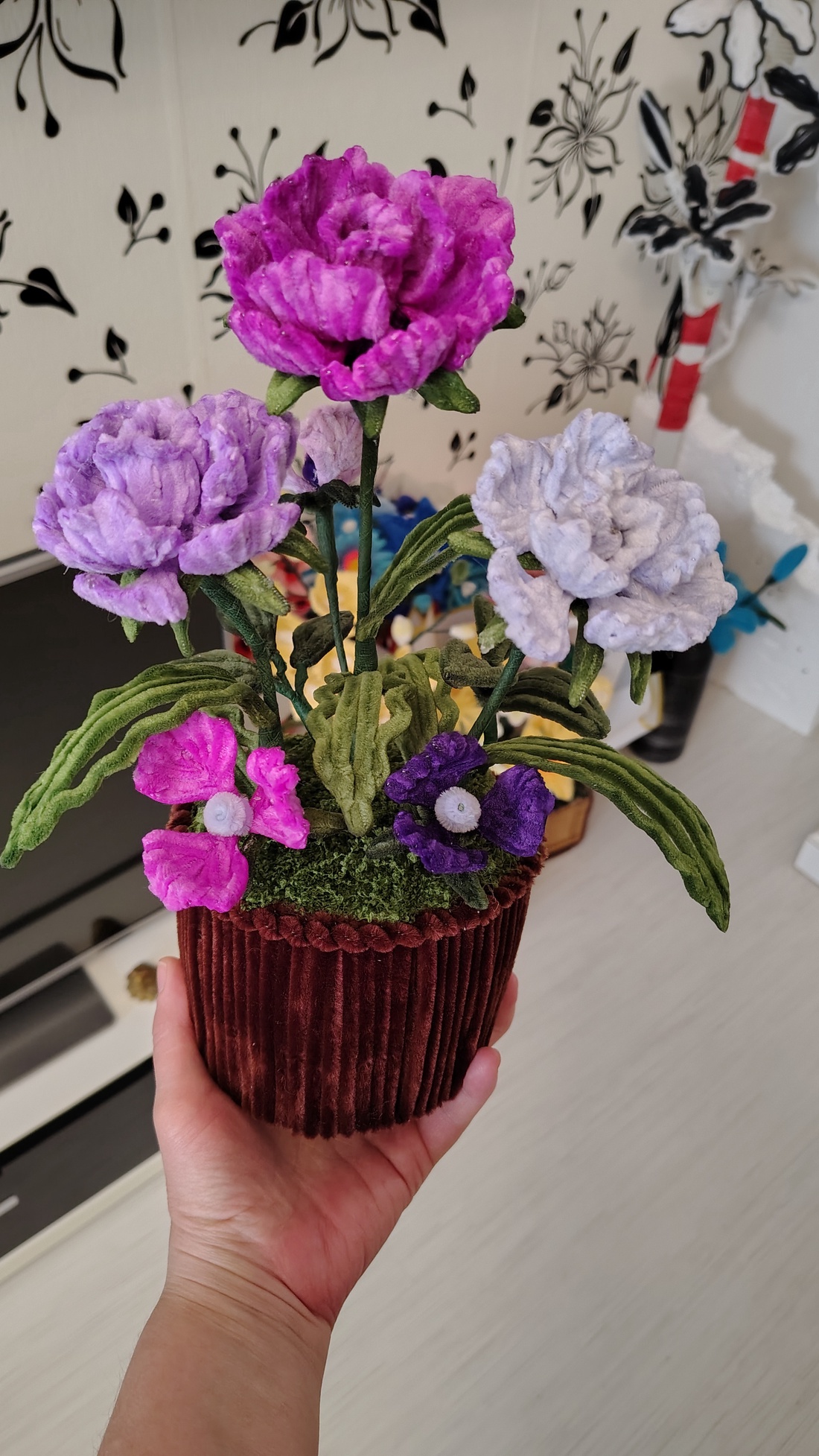 Ghiveci ornament trandafiri mov din sârmă plușată! - casă & stil de viață - decorațiuni de casă - accesorii florale - buchete de flori - Artynos.ro