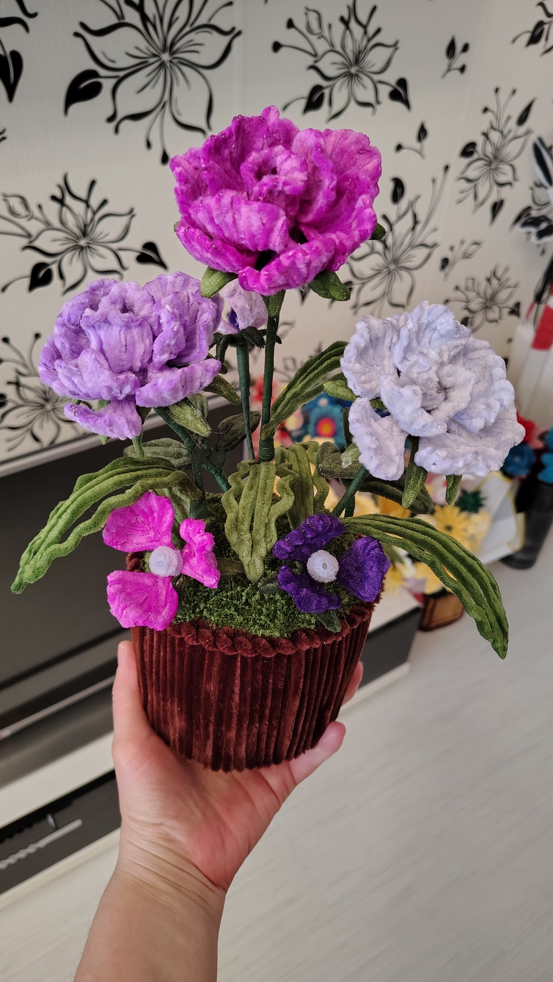 Ghiveci ornament trandafiri mov din sârmă plușată! - casă & stil de viață - decorațiuni de casă - accesorii florale - buchete de flori - Artynos.ro