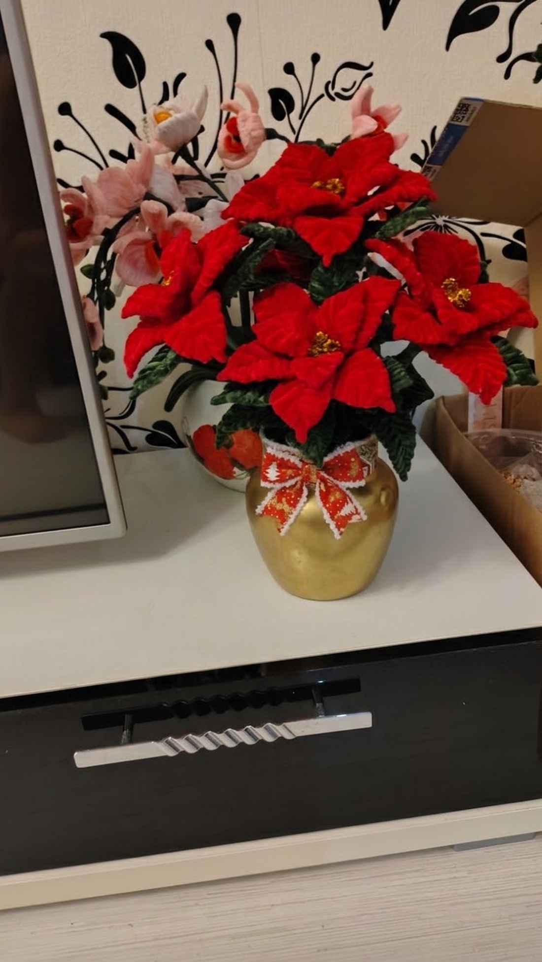 Vază decorativă cu Crăciunițe  realistice - casă & stil de viață - decorațiuni de casă - accesorii florale - buchete de flori - Artynos.ro