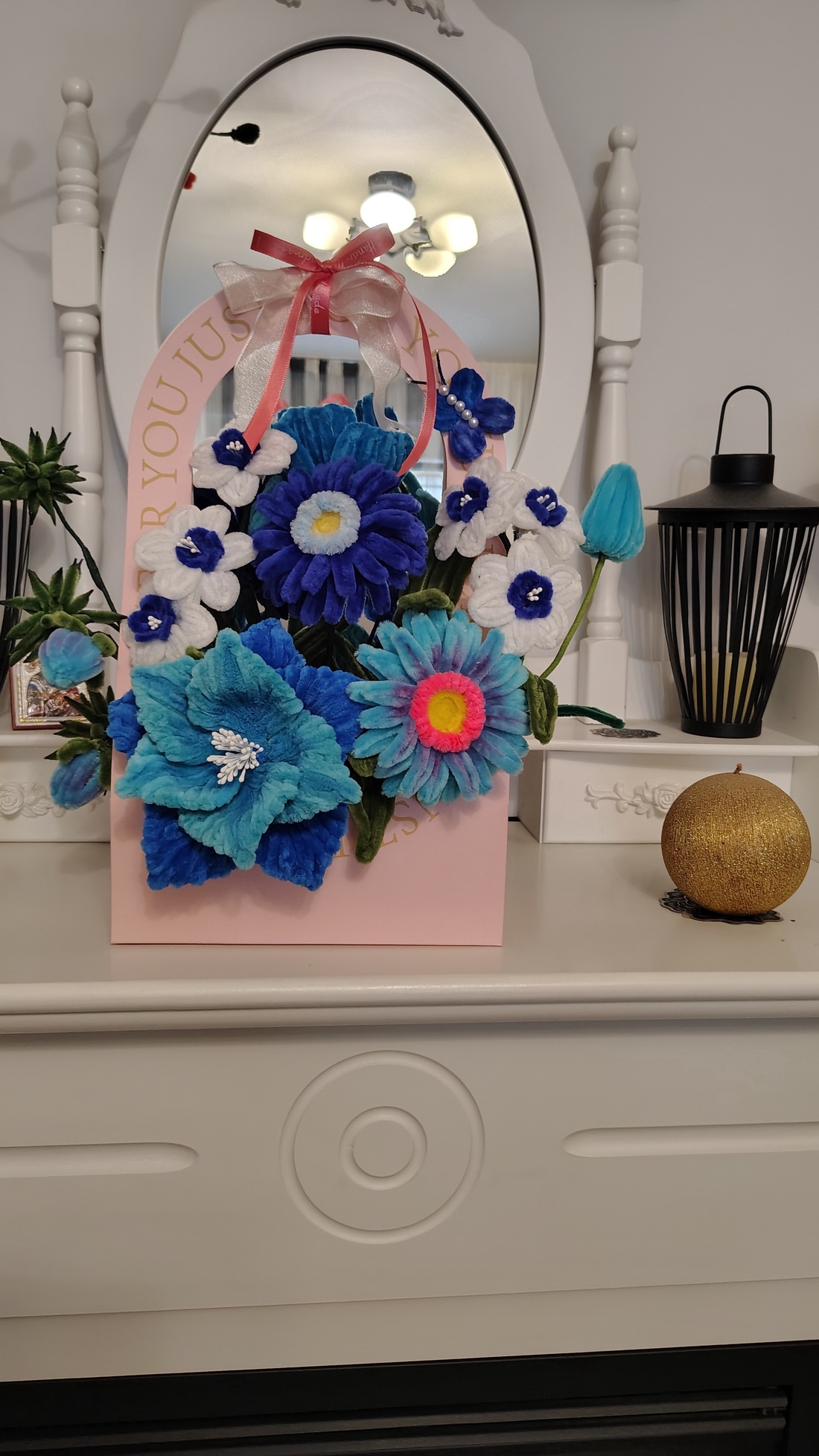 Aranjament floral din sârmă plușată  - casă & stil de viață - decorațiuni de casă - accesorii florale - buchete de flori - Artynos.ro