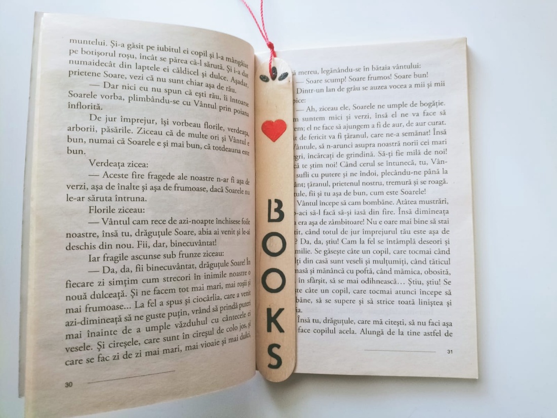 Semn de carte din lemn - cărți și creații cu tematică muzicală, cadouri - semn de carte - Artynos.ro