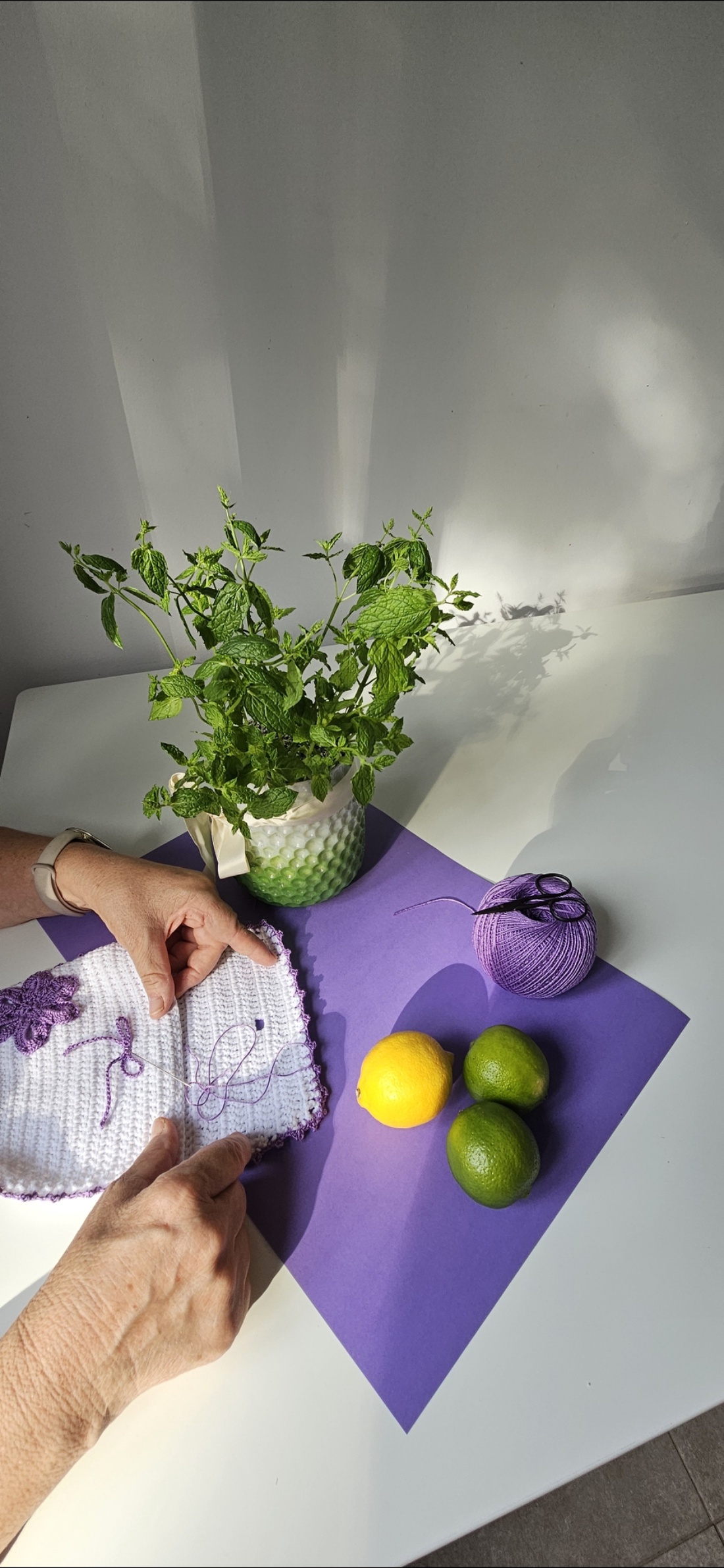 Portfard Lilișor - casă & stil de viață - accesorii pentru decorat casa - decorațiuni de masă și decorațiuni pentru rafturi  - fețe de masă croșetate - Artynos.ro