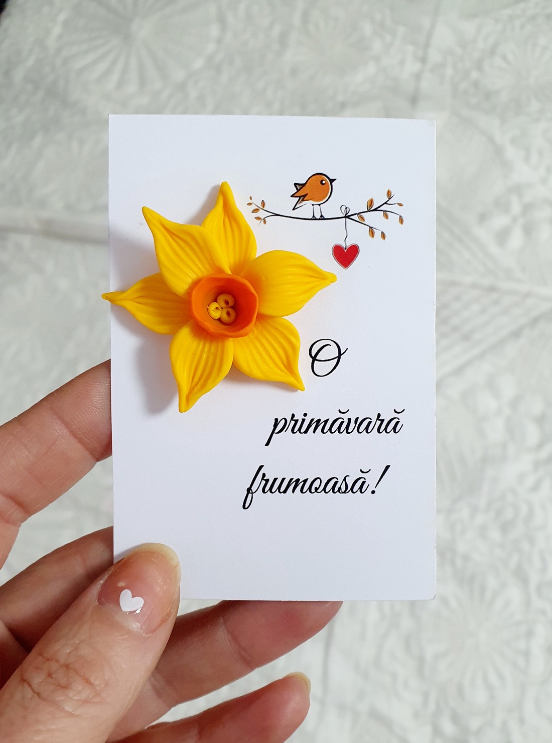 Broșă mărțișor narcise - bijuterii - broșe - Artynos.ro