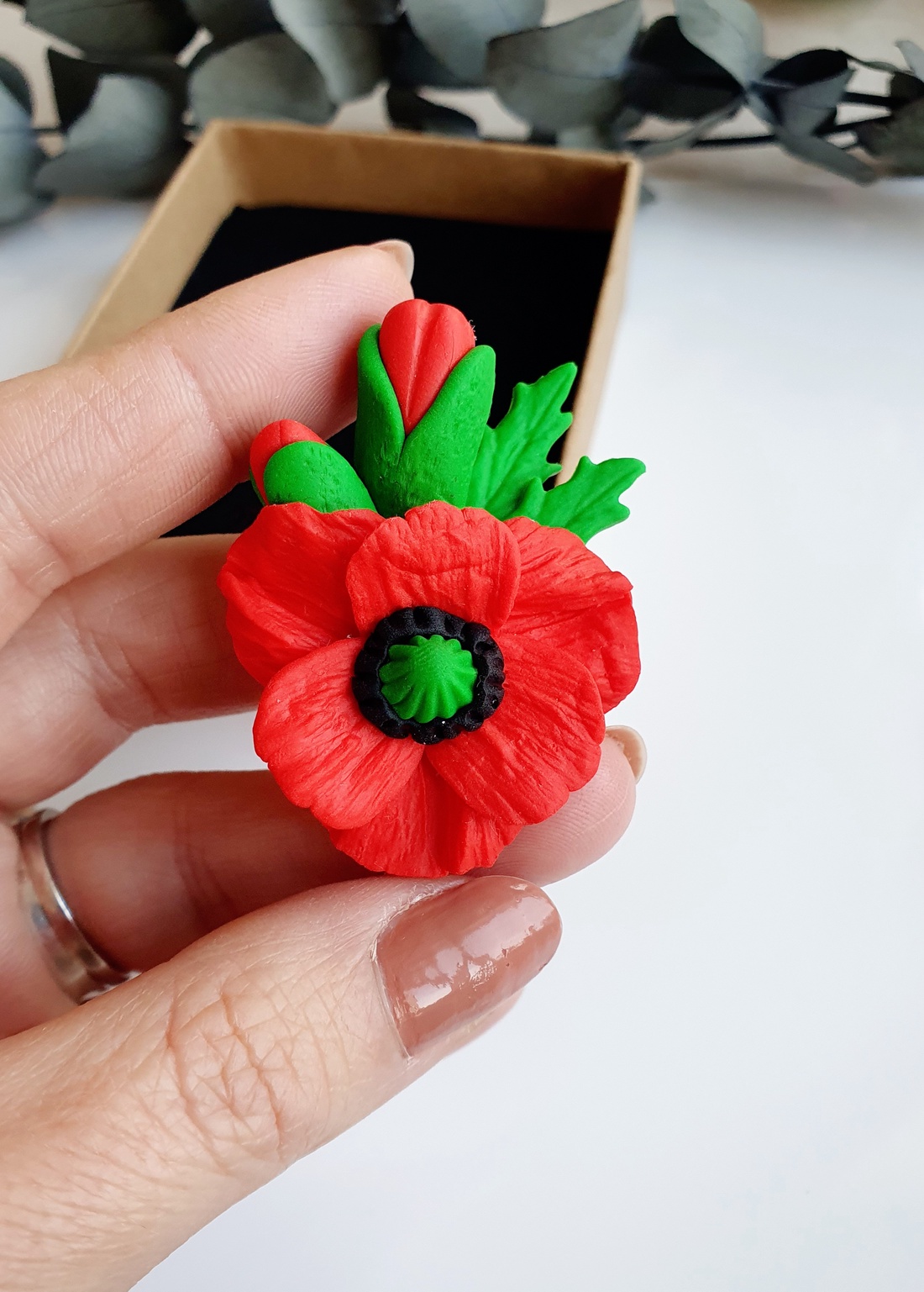 Broșă cu maci - bijuterii - broșe - Artynos.ro