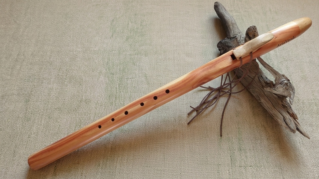 Fluier amerindian E minor - cărți și creații cu tematică muzicală, cadouri - instrumente artizanale și muzicale - Artynos.ro