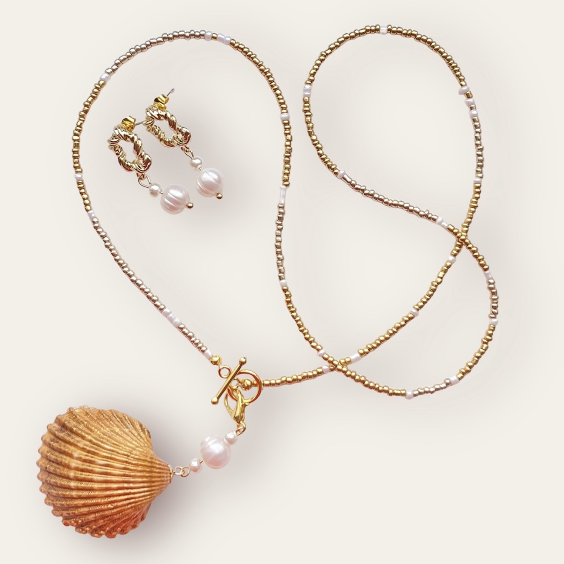 Set handmade Peștișorul de aur - bijuterii - seturi de bijuterii - Artynos.ro Set handmade Peștișorul de aur - bijuterii - seturi de bijuterii - Artynos.ro