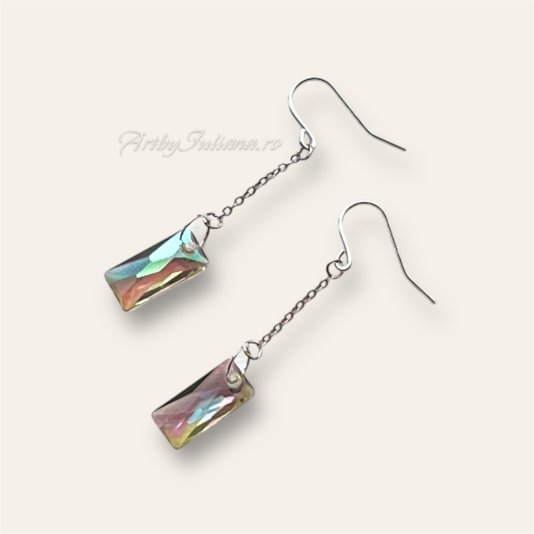 Cercei argint si cristale Swarovski Strălucește ca o stea - bijuterii - cercei - cercei agățați - Artynos.ro Cercei argint si cristale Swarovski Strălucește ca o stea - bijuterii - cercei - cercei agățați - Artynos.ro